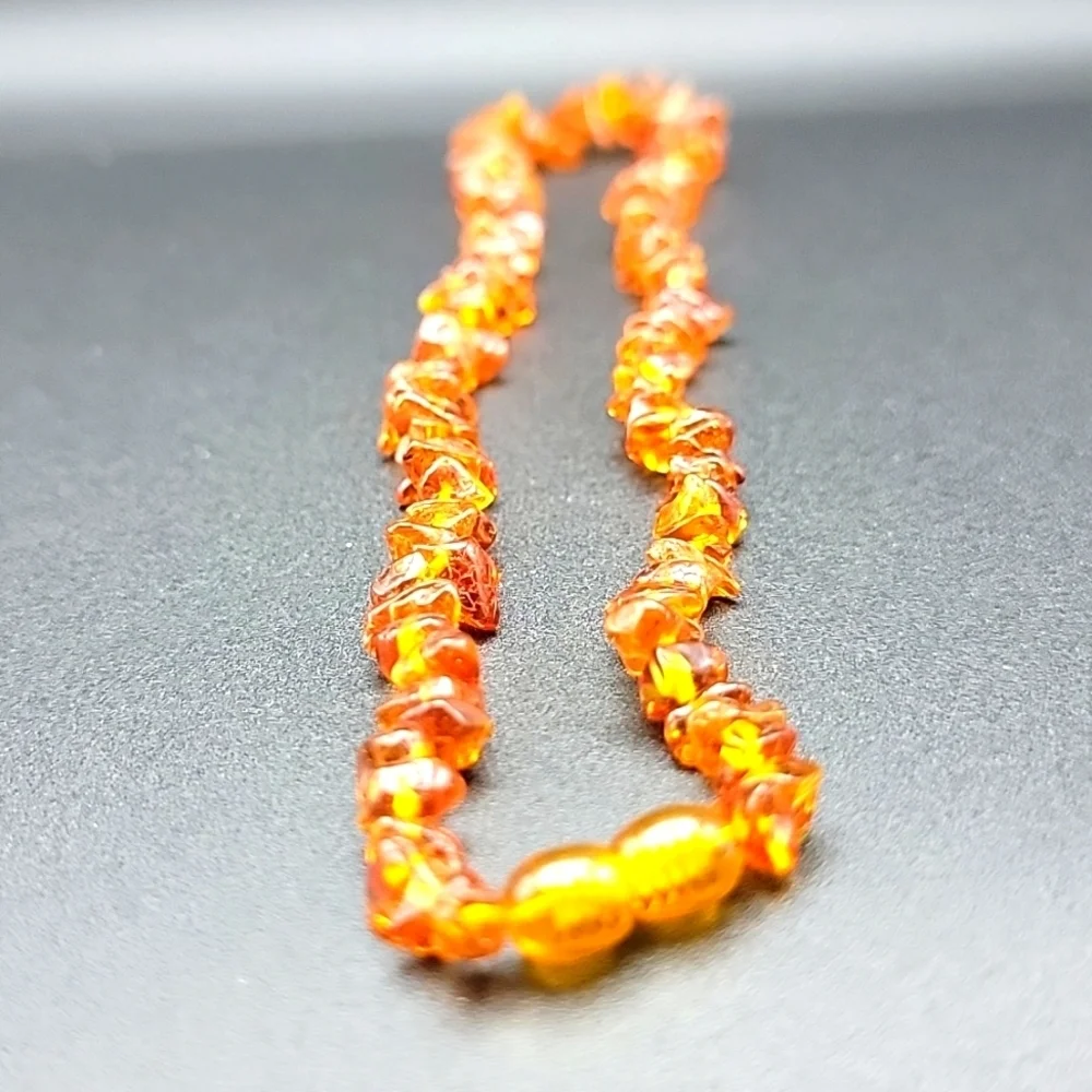 Natural Baltic Amber Chip 17.3" Necklace Barrel Closure Cognac Bead Beaded UV - Picture 11 of 12